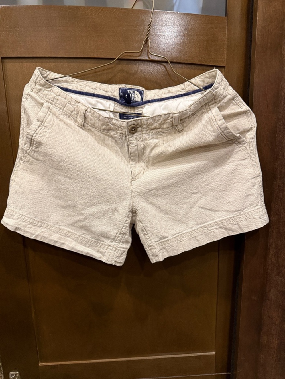 The North Face Women’s Khaki Textured Shorts Size 8 Long Casual Outdoor